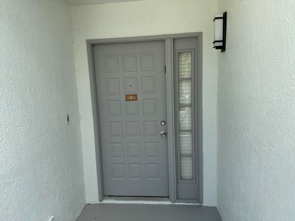 For Rent: $10,000 (2 beds, 2 baths, 1286 Square Feet)