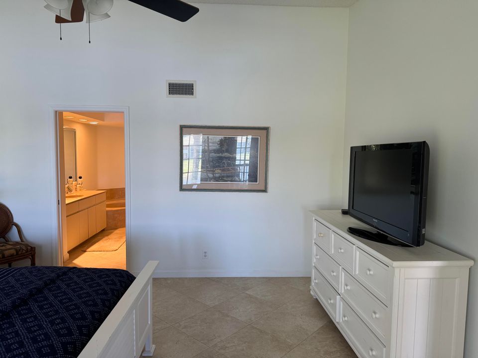 For Rent: $10,000 (2 beds, 2 baths, 1286 Square Feet)