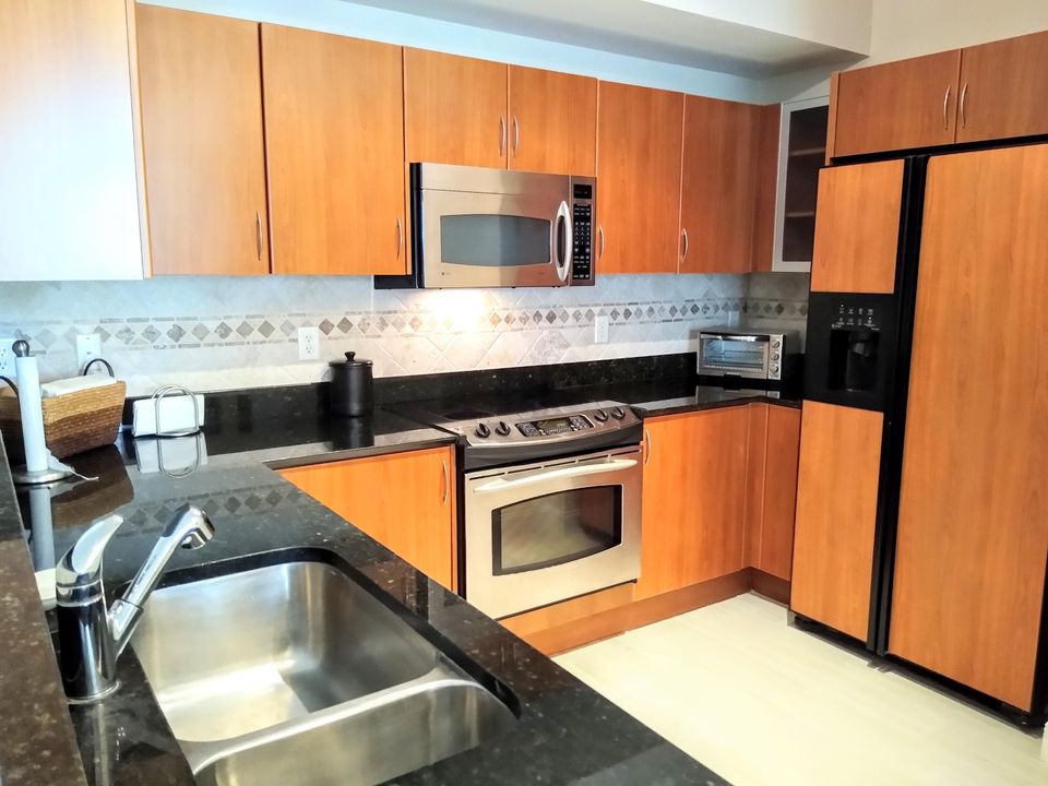 For Rent: $3,500 (3 beds, 2 baths, 1510 Square Feet)