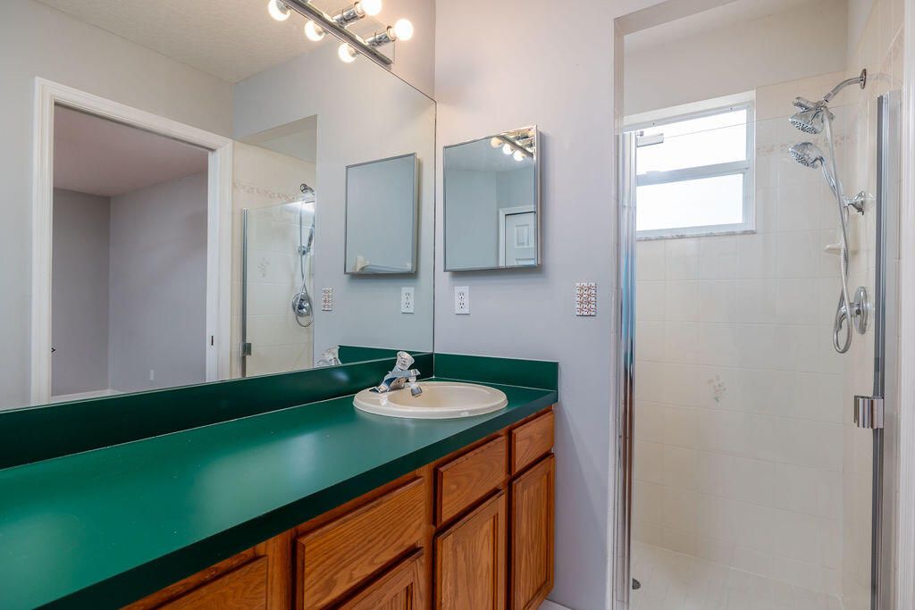 Active With Contract: $339,000 (3 beds, 2 baths, 1314 Square Feet)