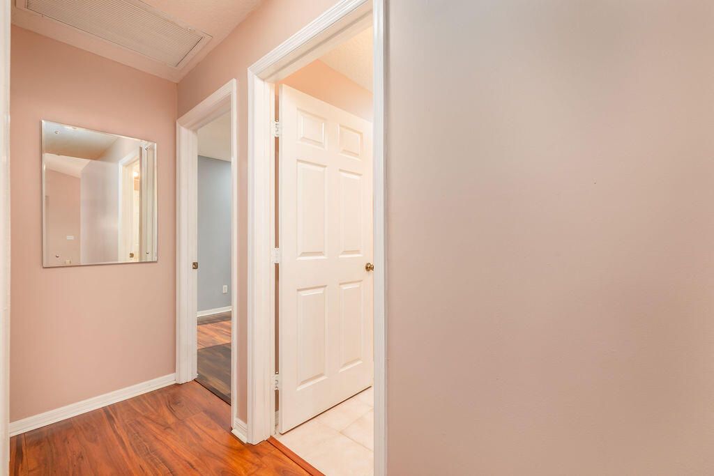 Active With Contract: $339,000 (3 beds, 2 baths, 1314 Square Feet)