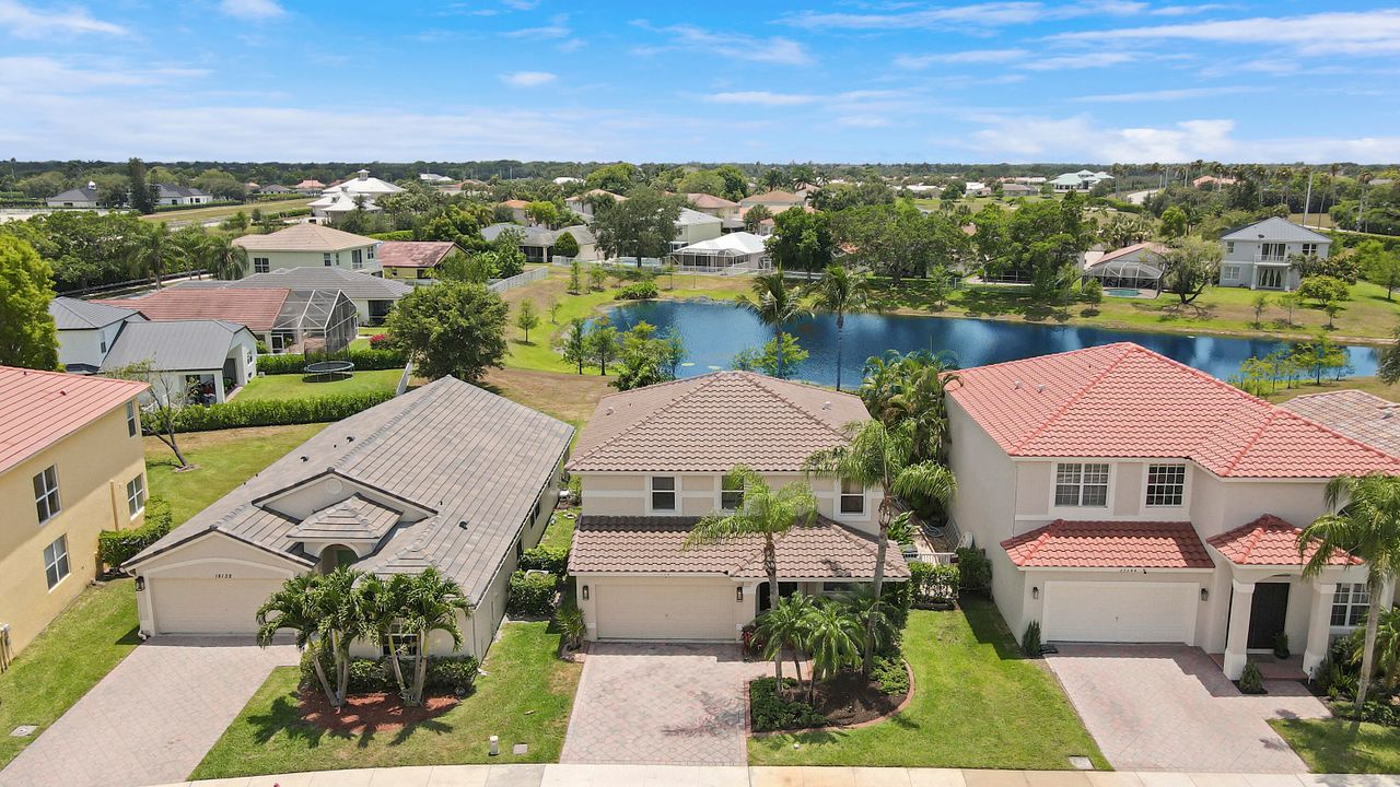 Active With Contract: $699,900 (4 beds, 2 baths, 1985 Square Feet)