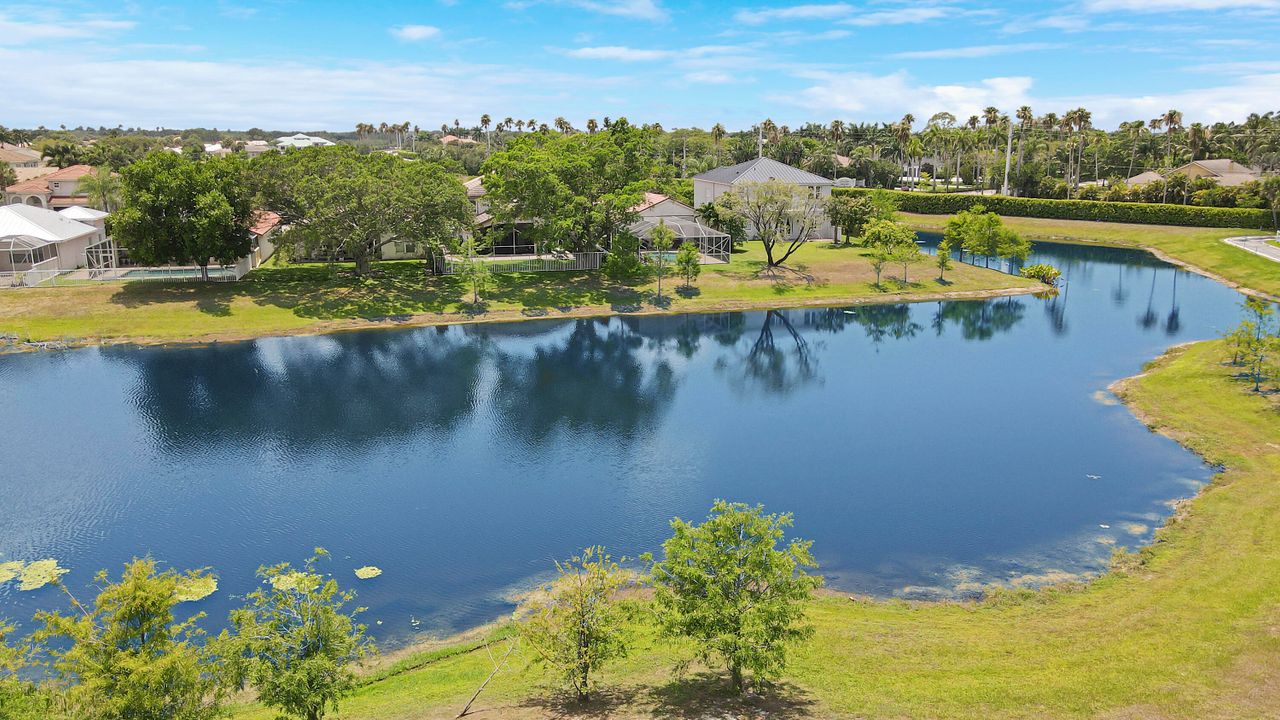 Active With Contract: $699,900 (4 beds, 2 baths, 1985 Square Feet)