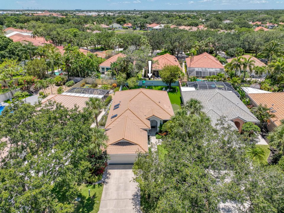 Active With Contract: $899,000 (3 beds, 2 baths, 1975 Square Feet)