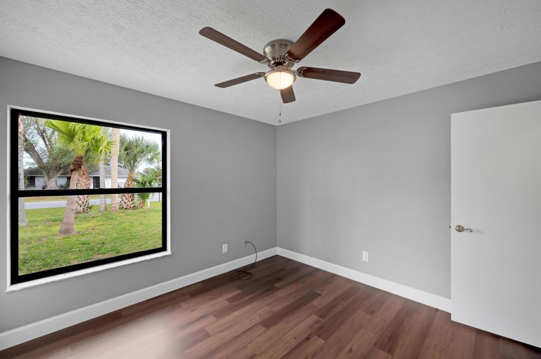 Active With Contract: $2,600 (3 beds, 2 baths, 1574 Square Feet)