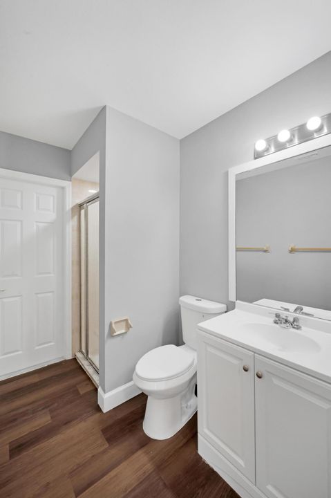 Active With Contract: $2,600 (3 beds, 2 baths, 1574 Square Feet)