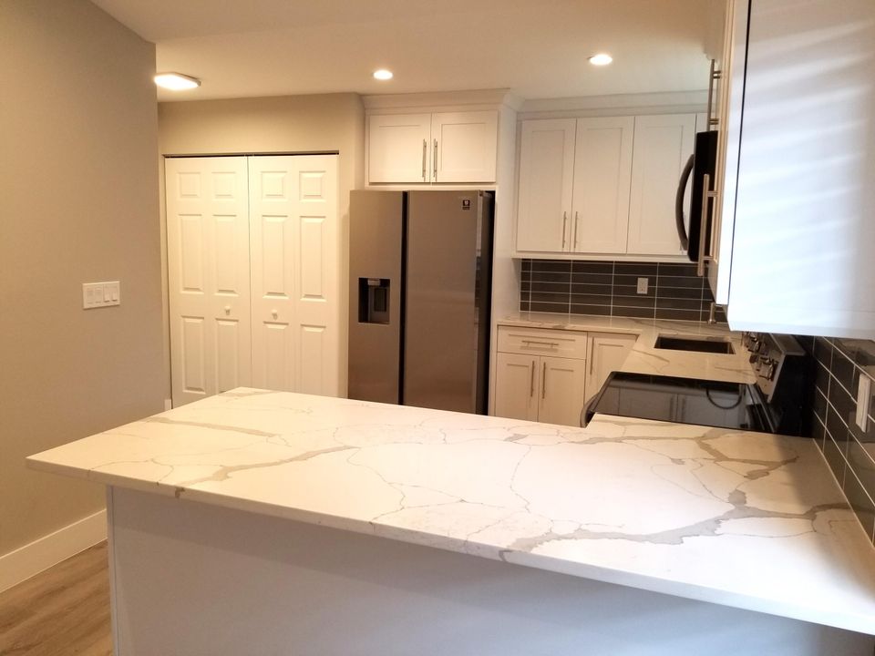 For Rent: $2,300 (2 beds, 2 baths, 1156 Square Feet)