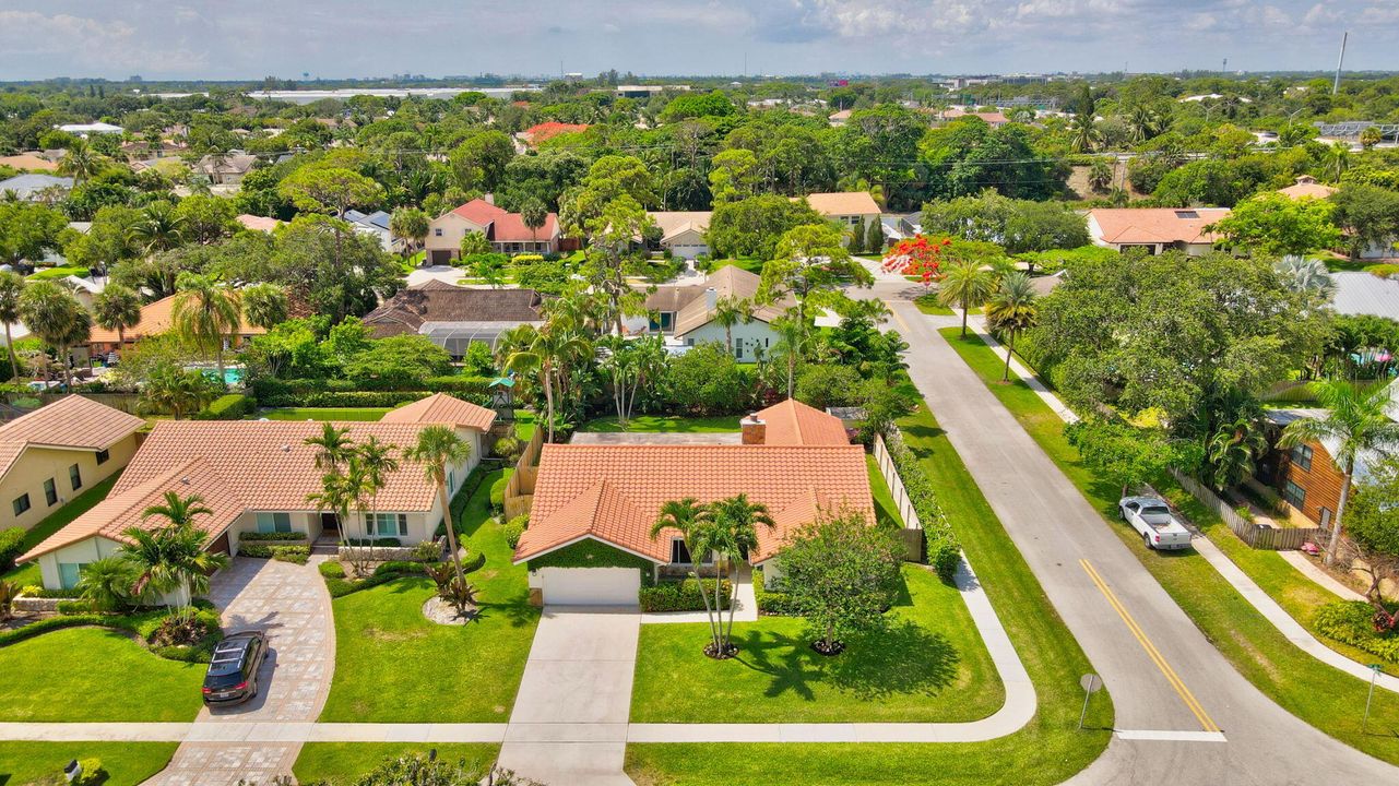 Active With Contract: $1,225,000 (4 beds, 2 baths, 2219 Square Feet)