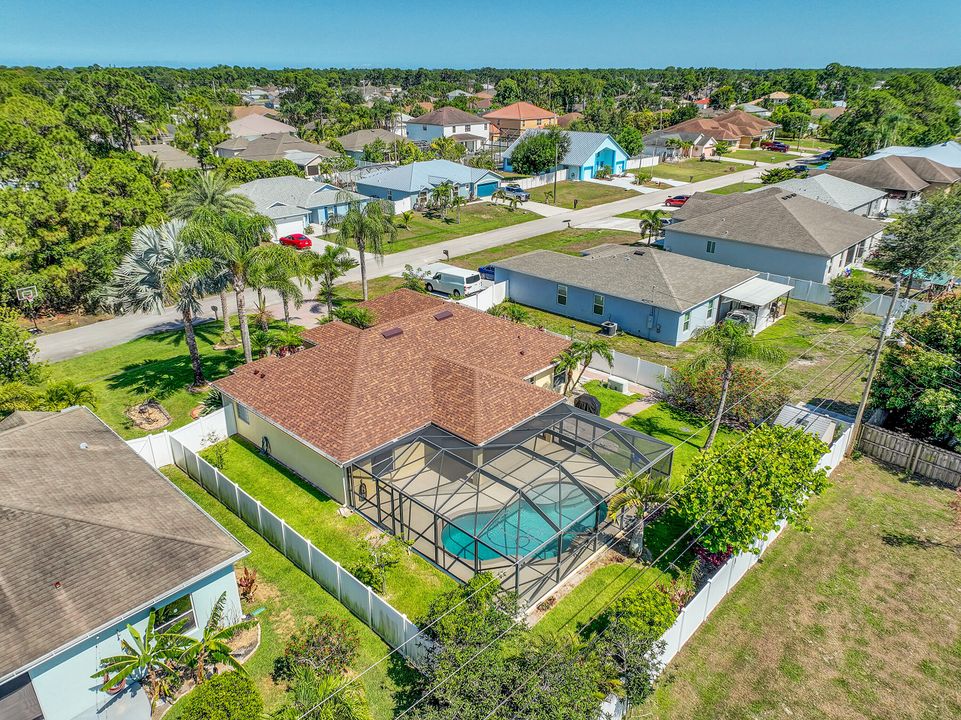 Active With Contract: $519,900 (3 beds, 2 baths, 1972 Square Feet)