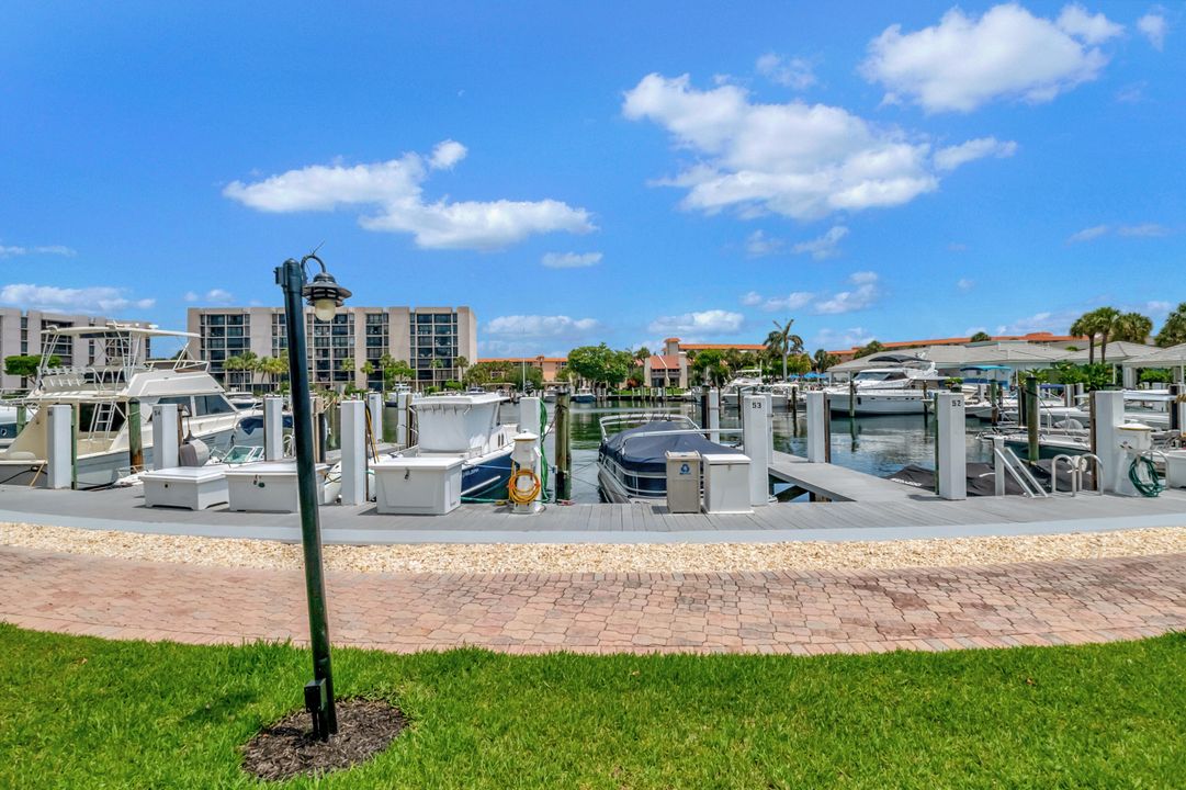 For Sale: $1,550,000 (3 beds, 2 baths, 2063 Square Feet)