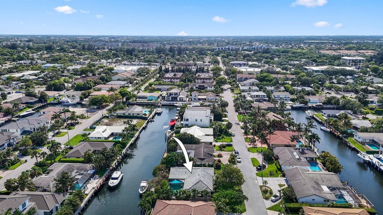 For Sale: $1,950,000 (4 beds, 2 baths, 2042 Square Feet)