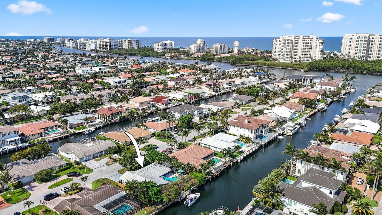 For Sale: $1,950,000 (4 beds, 2 baths, 2042 Square Feet)