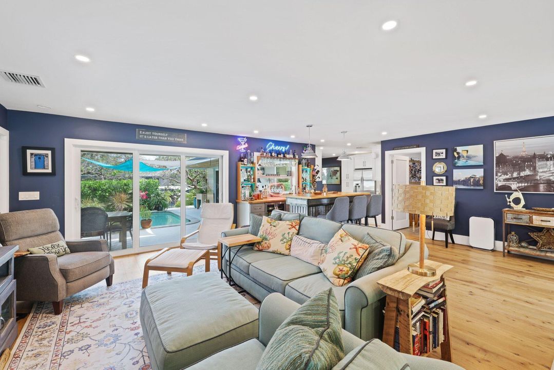 For Sale: $1,950,000 (4 beds, 2 baths, 2042 Square Feet)