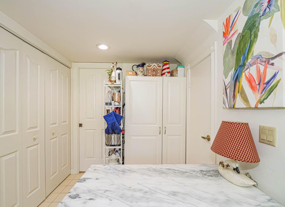 For Sale: $349,000 (3 beds, 2 baths, 1296 Square Feet)