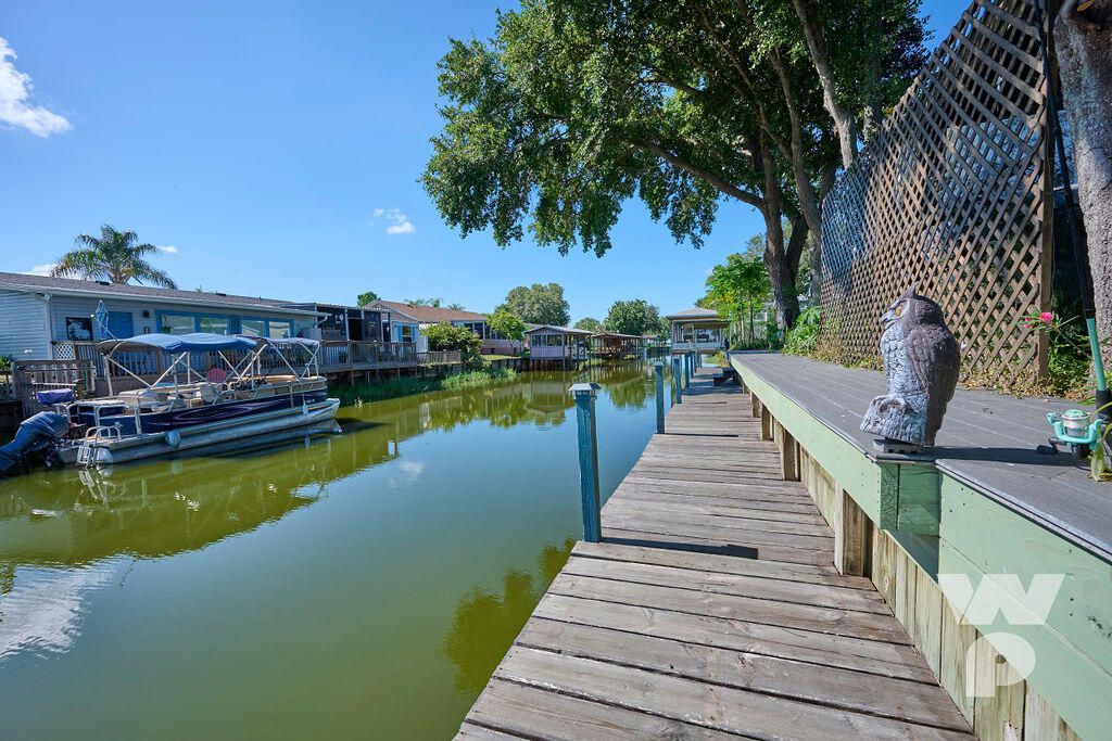 For Sale: $650,000 (4 beds, 2 baths, 1800 Square Feet)