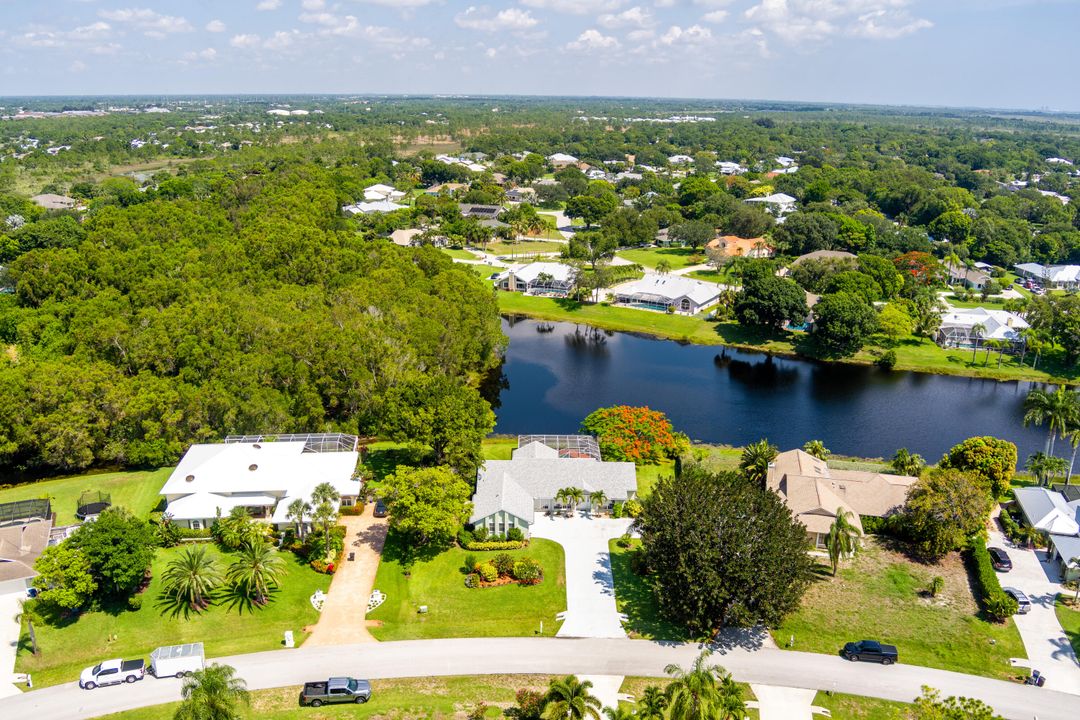 For Sale: $774,500 (3 beds, 2 baths, 2412 Square Feet)