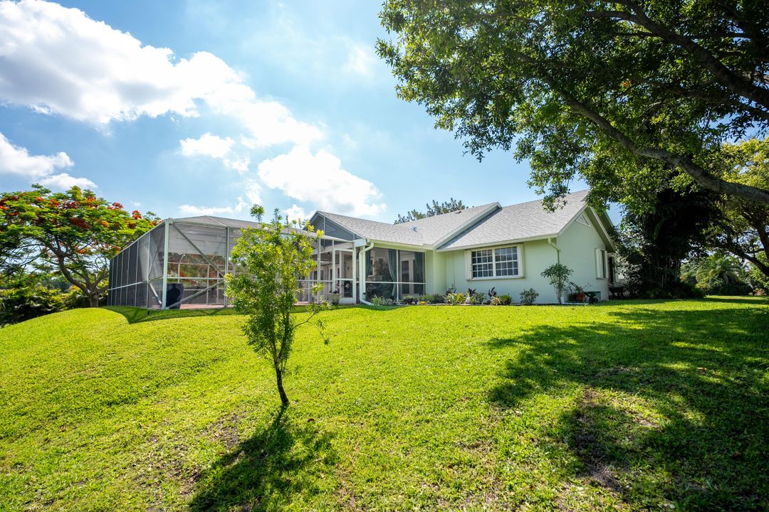 For Sale: $774,500 (3 beds, 2 baths, 2412 Square Feet)