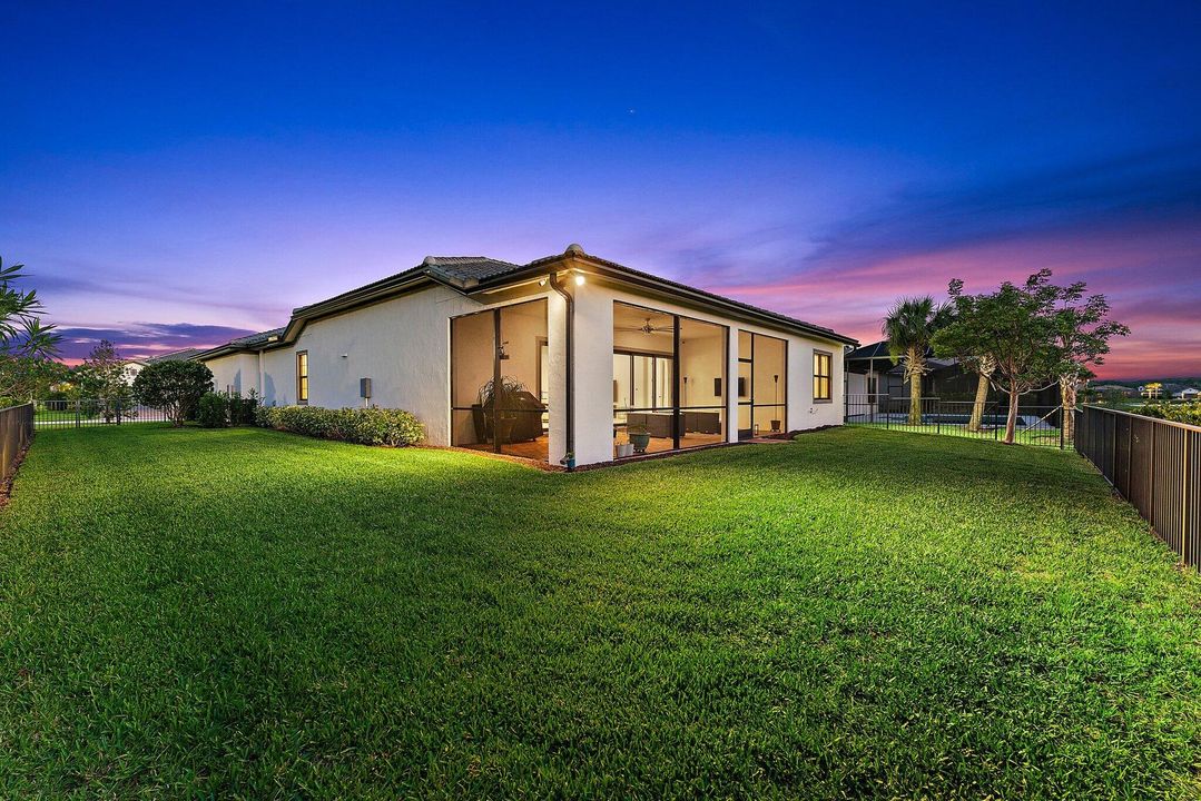 For Sale: $1,450,000 (3 beds, 3 baths, 2816 Square Feet)