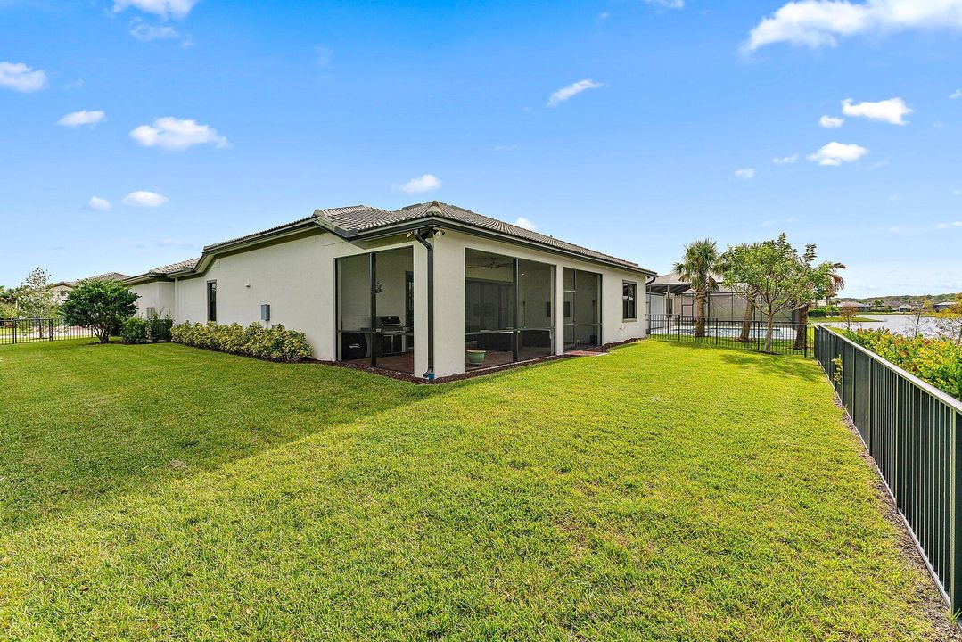 For Sale: $1,450,000 (3 beds, 3 baths, 2816 Square Feet)