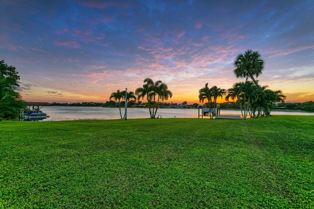 For Sale: $1,950,000 (5 beds, 3 baths, 3020 Square Feet)