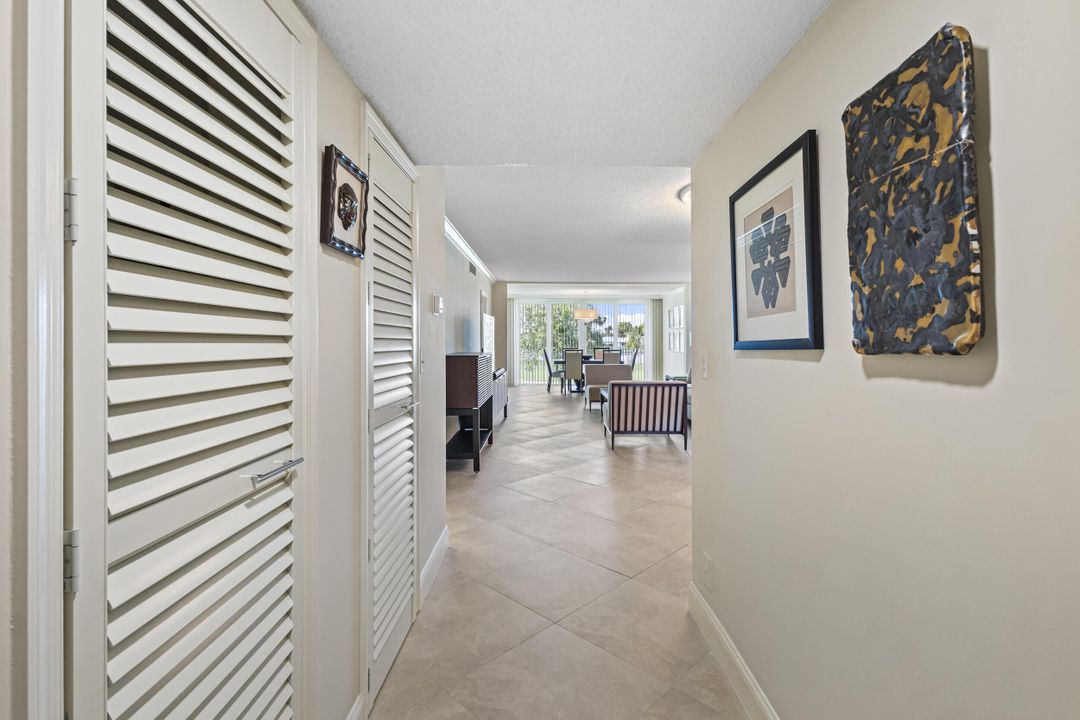 Active With Contract: $309,000 (2 beds, 2 baths, 1421 Square Feet)