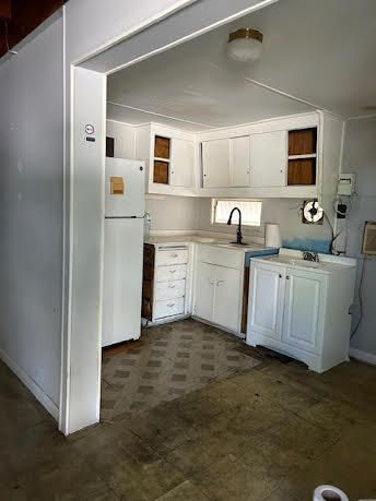 For Sale: $89,000 (2 beds, 1 baths, 758 Square Feet)