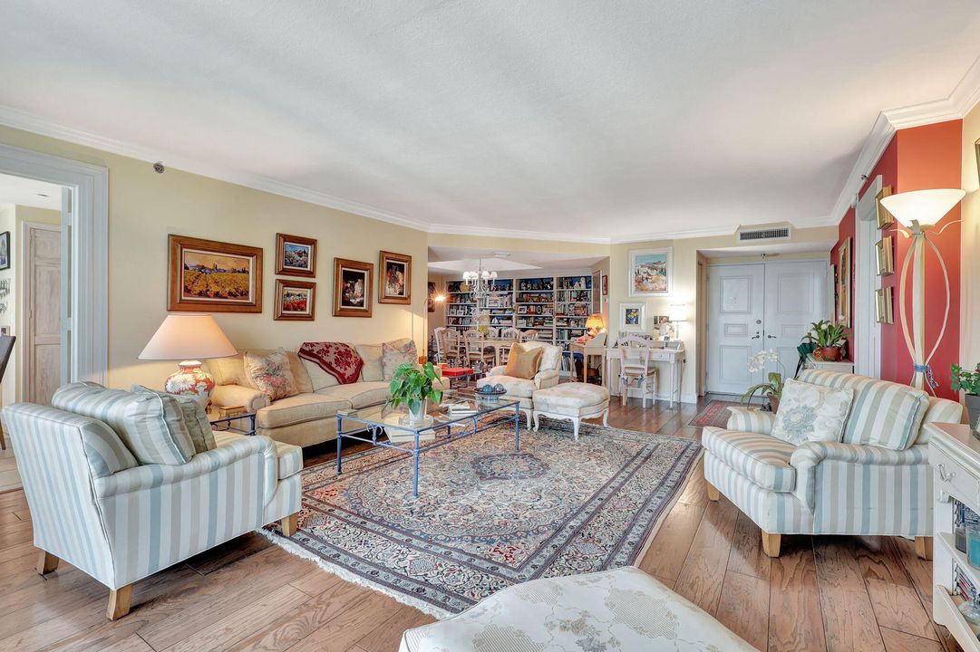 For Sale: $1,500,000 (2 beds, 2 baths, 1760 Square Feet)