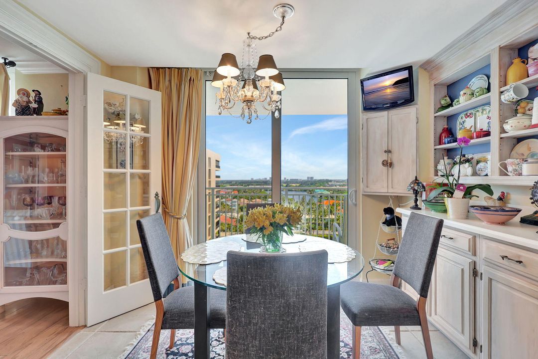 For Sale: $1,500,000 (2 beds, 2 baths, 1760 Square Feet)