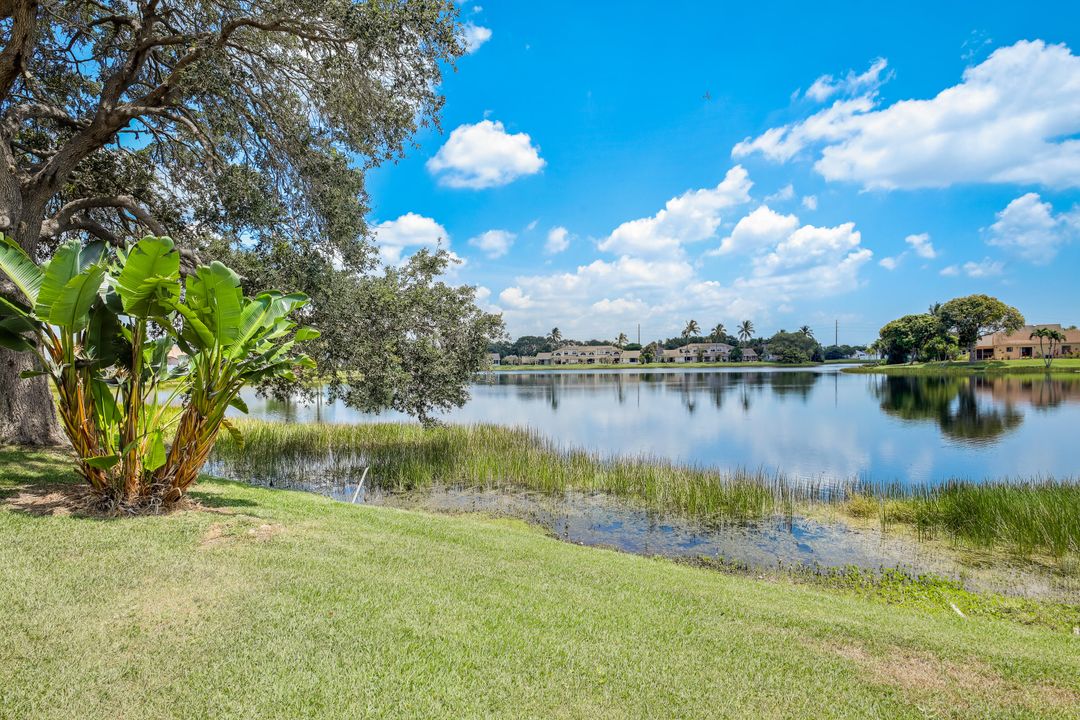 Active With Contract: $460,000 (3 beds, 2 baths, 1361 Square Feet)