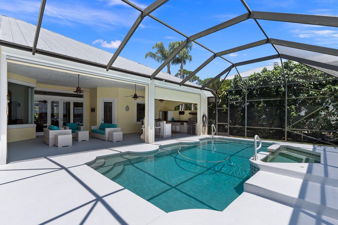 Active With Contract: $1,850,888 (4 beds, 4 baths, 3709 Square Feet)