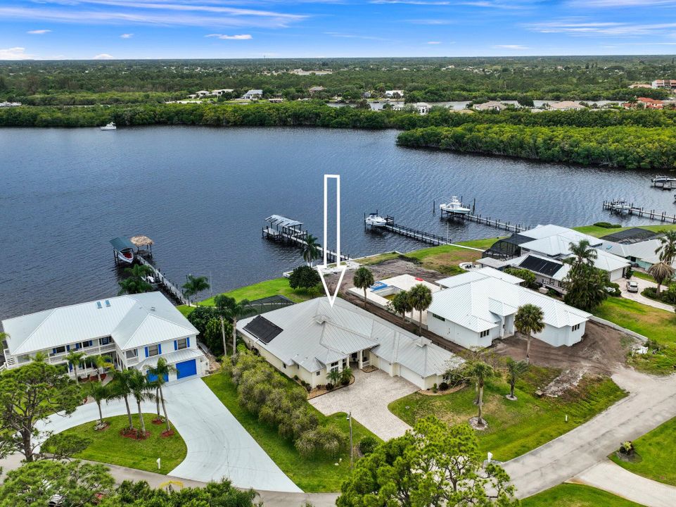 Active With Contract: $1,850,888 (4 beds, 4 baths, 3709 Square Feet)