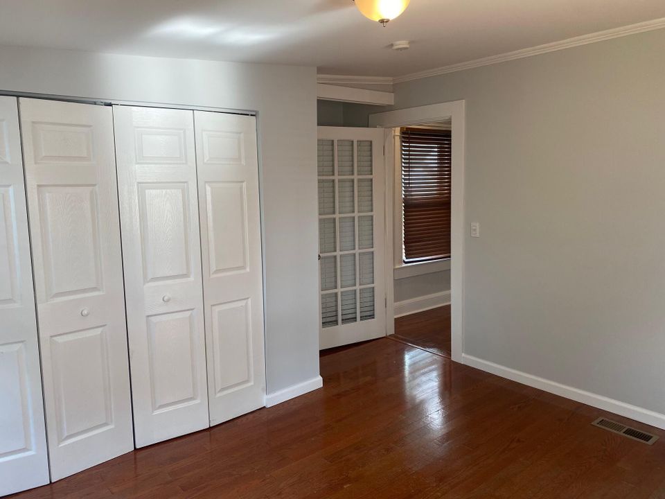 For Rent: $3,000 (2 beds, 2 baths, 1001 Square Feet)
