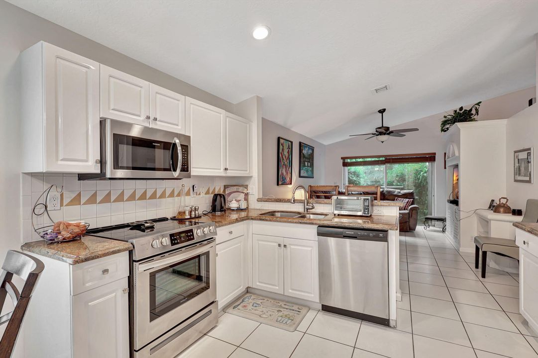 For Sale: $450,000 (3 beds, 2 baths, 1772 Square Feet)