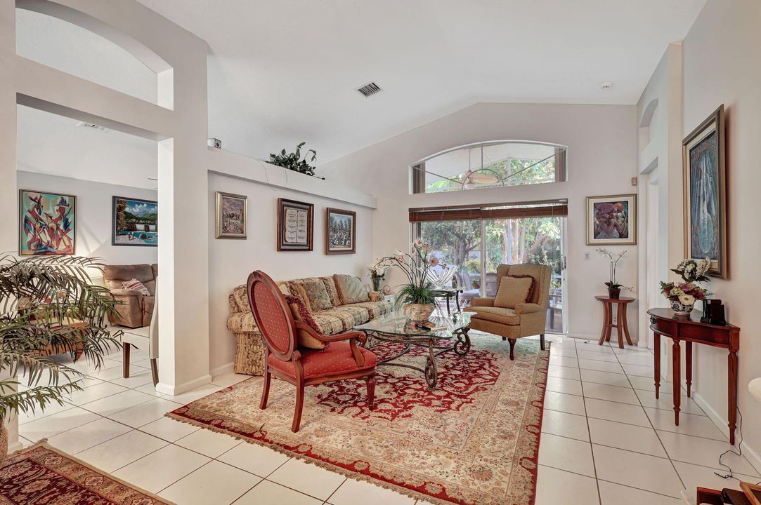 For Sale: $450,000 (3 beds, 2 baths, 1772 Square Feet)