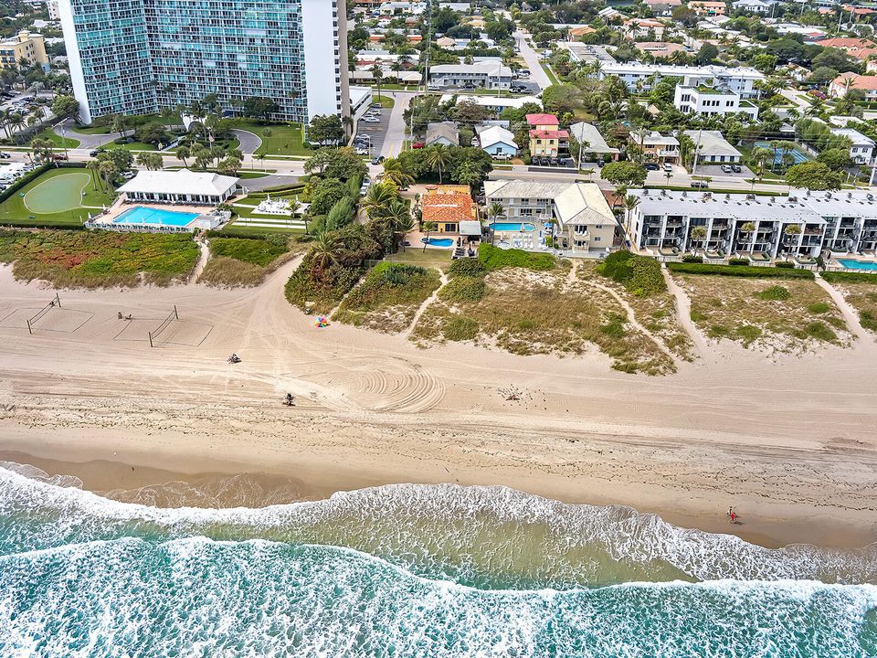 For Sale: $7,499,000 (3 beds, 2 baths, 2055 Square Feet)