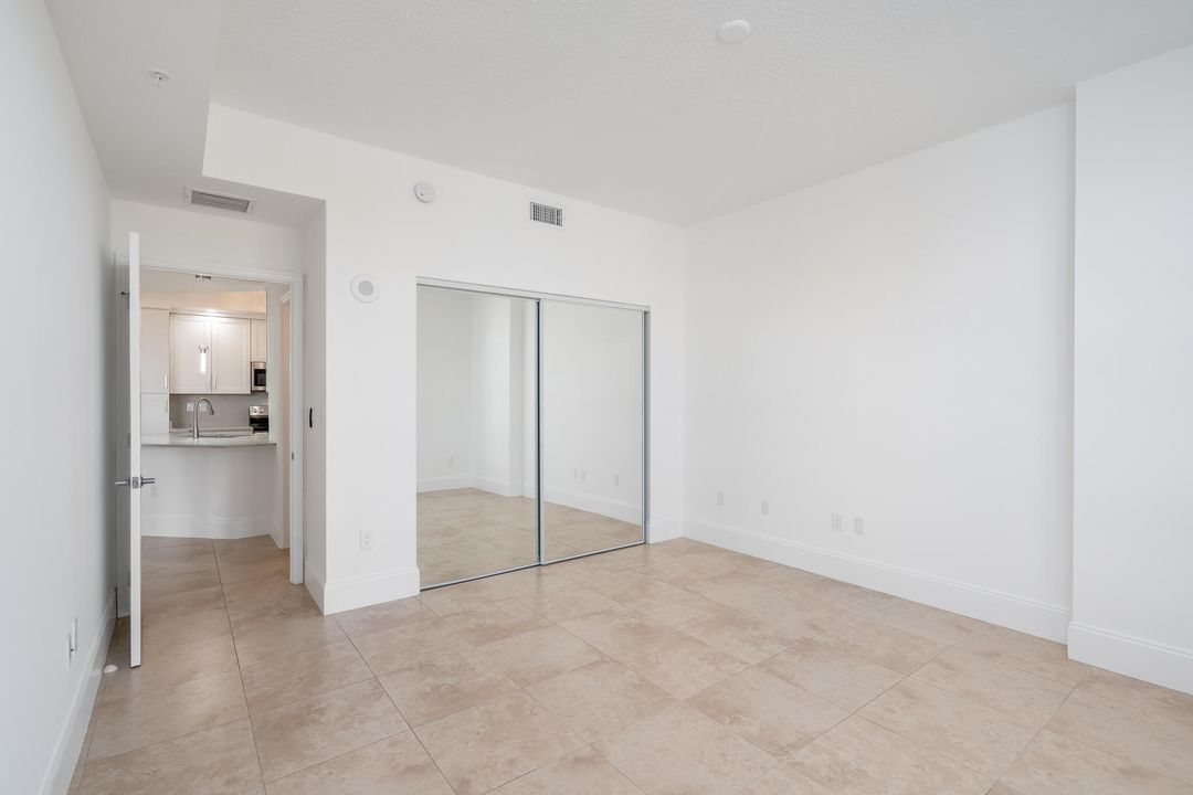 For Sale: $1,050,000 (2 beds, 2 baths, 1333 Square Feet)