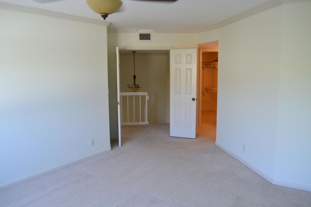 Active With Contract: $2,800 (2 beds, 2 baths, 1250 Square Feet)