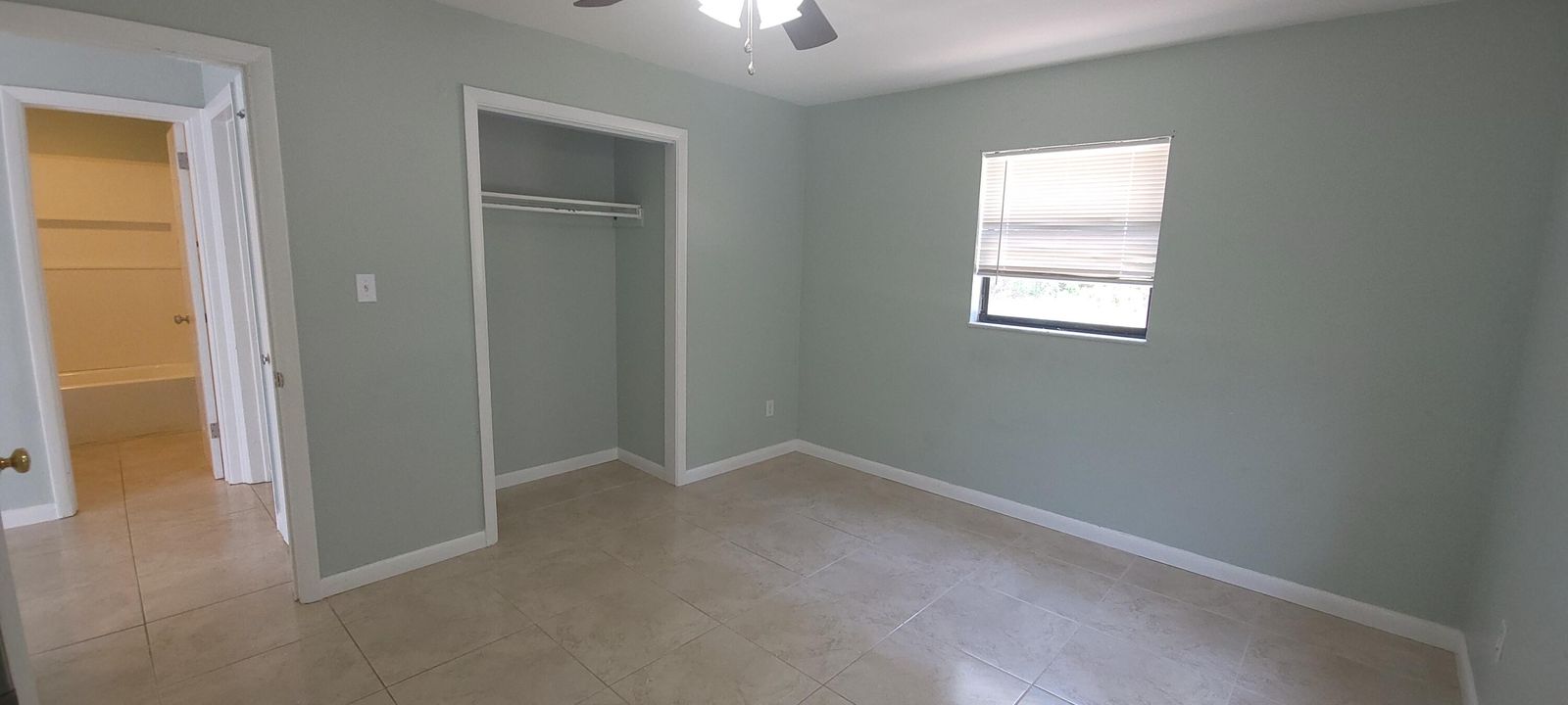 For Rent: $1,600 (2 beds, 1 baths, 780 Square Feet)