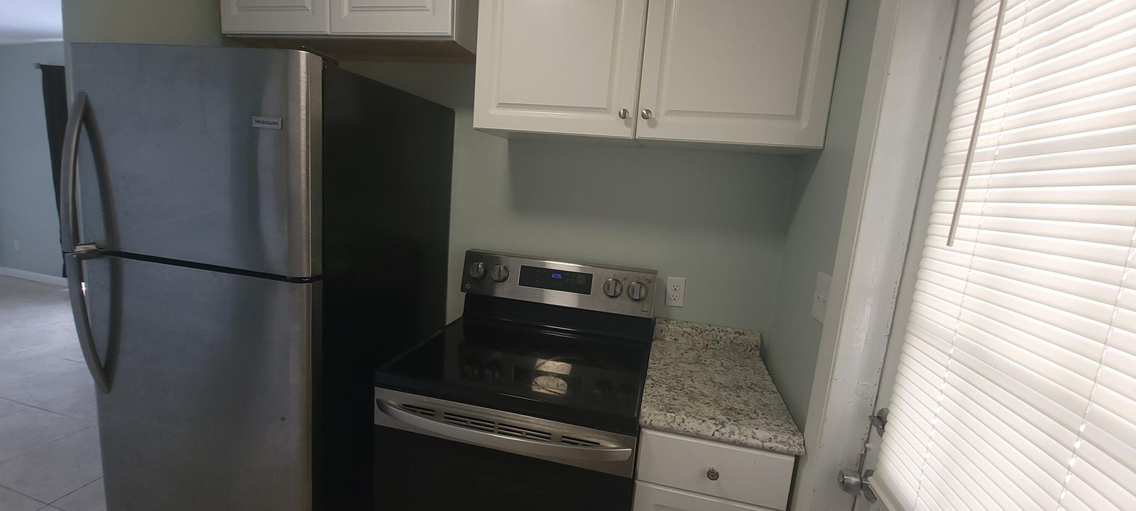 For Rent: $1,600 (2 beds, 1 baths, 780 Square Feet)