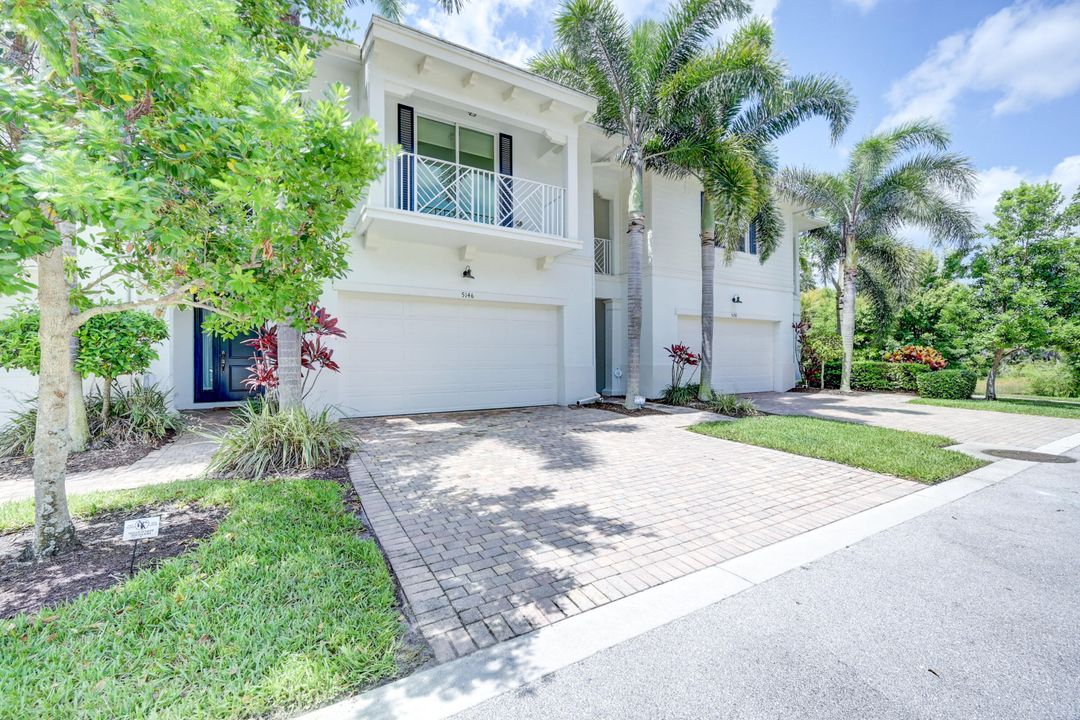 Active With Contract: $649,000 (3 beds, 2 baths, 2138 Square Feet)