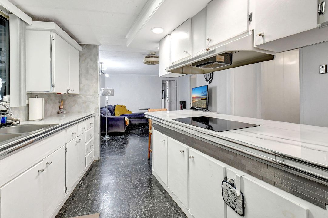 For Sale: $185,000 (2 beds, 2 baths, 1344 Square Feet)