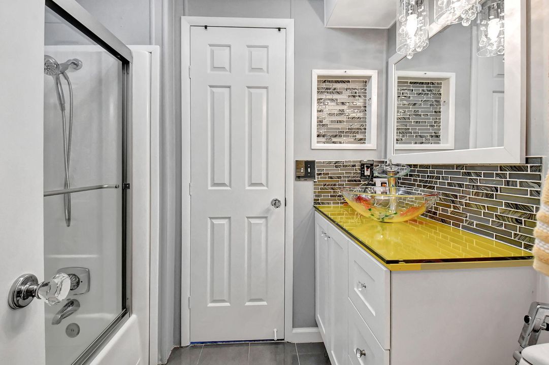 For Sale: $185,000 (2 beds, 2 baths, 1344 Square Feet)