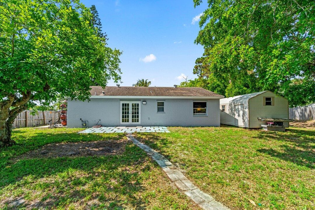 Active With Contract: $500,000 (3 beds, 2 baths, 1665 Square Feet)