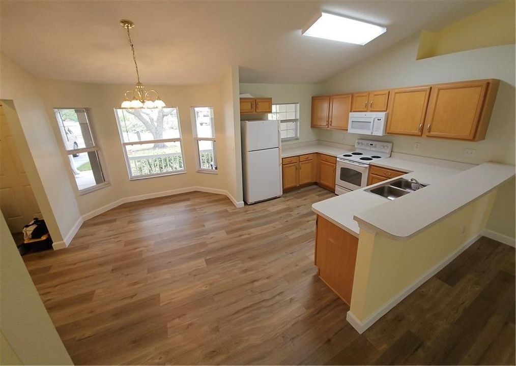 For Rent: $2,400 (3 beds, 2 baths, 1518 Square Feet)