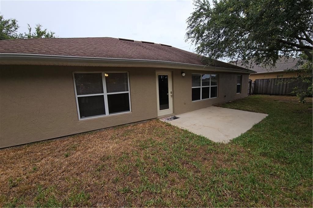 For Rent: $2,400 (3 beds, 2 baths, 1518 Square Feet)