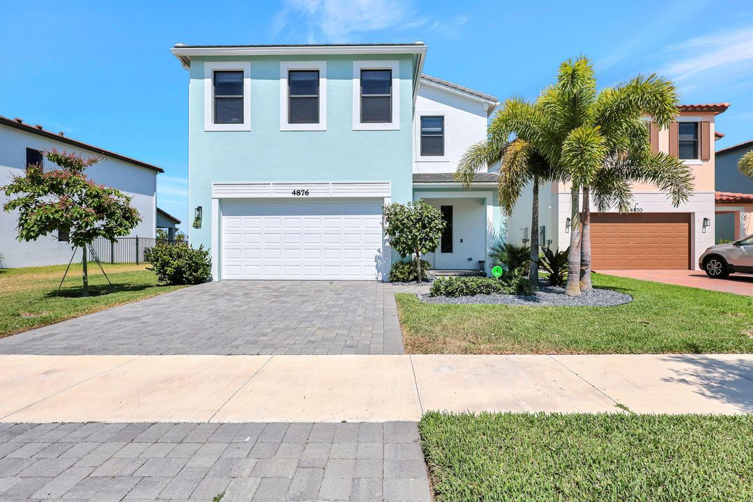 Active With Contract: $3,500 (3 beds, 2 baths, 1919 Square Feet)