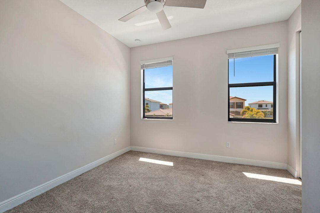 Active With Contract: $3,500 (3 beds, 2 baths, 1919 Square Feet)