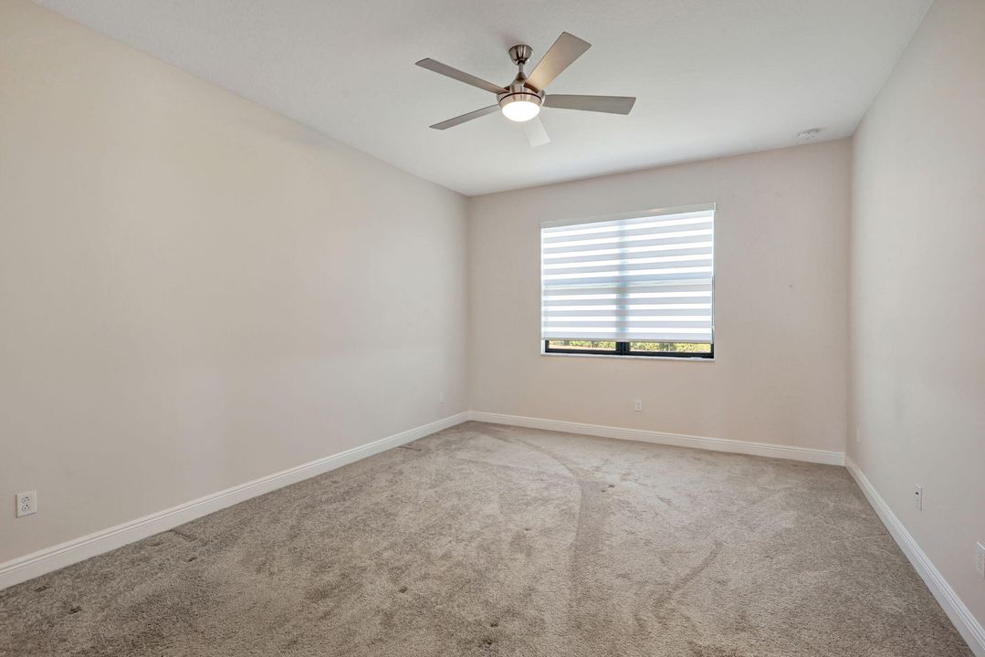 Active With Contract: $3,500 (3 beds, 2 baths, 1919 Square Feet)