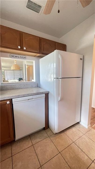 Active With Contract: $135,000 (2 beds, 2 baths, 1000 Square Feet)