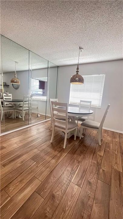 Active With Contract: $135,000 (2 beds, 2 baths, 1000 Square Feet)